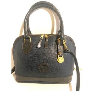 Dooney bourke navy blue Elegant  Leather crossbody Handbag